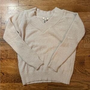 NWT. Koton. Boucle Fuzzy V-neck Sweater. Cream with Metallic Thread. Size Medium